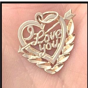 14k gold heart pendant